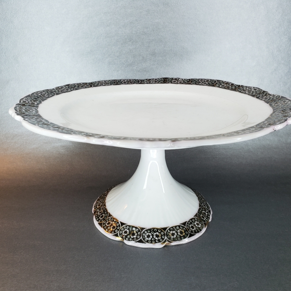 Ancient vase for cakes plate, porcelain, Gardner